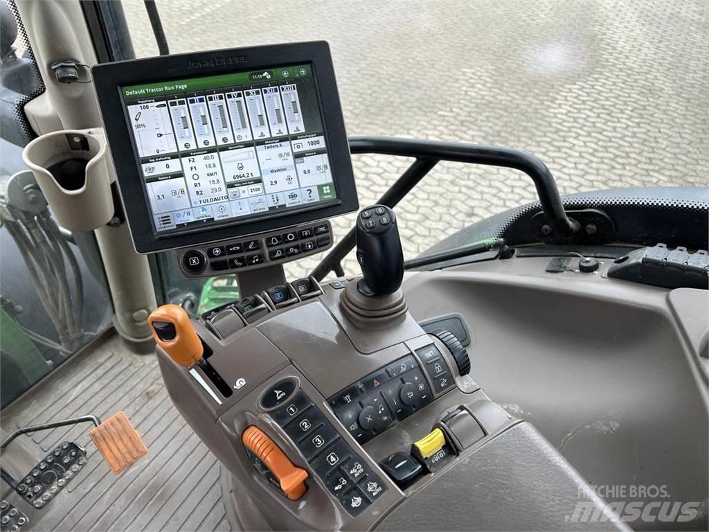 John Deere 6215R Tractoare
