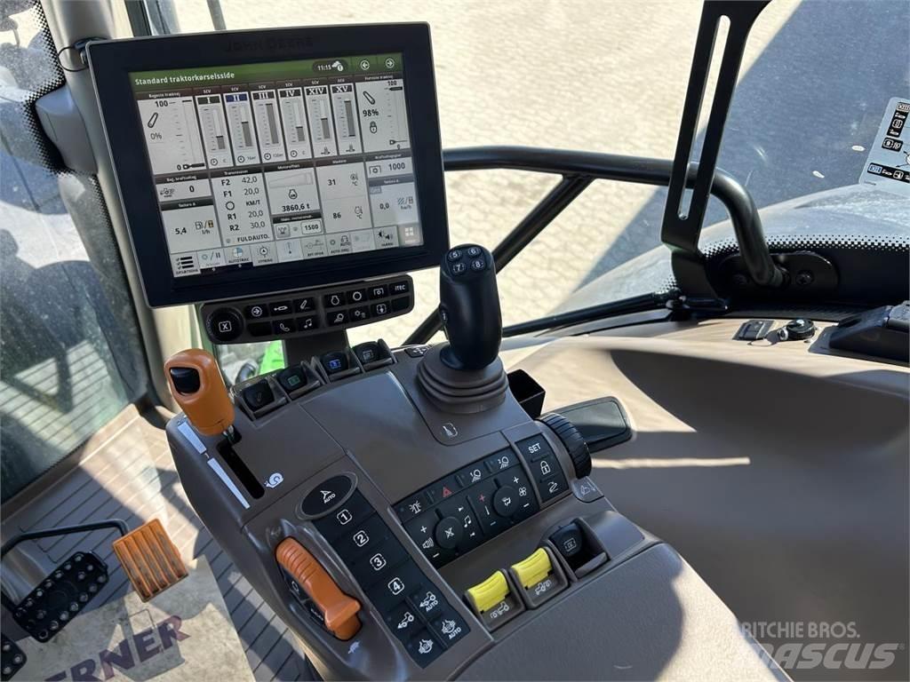 John Deere 6215R Tractoare