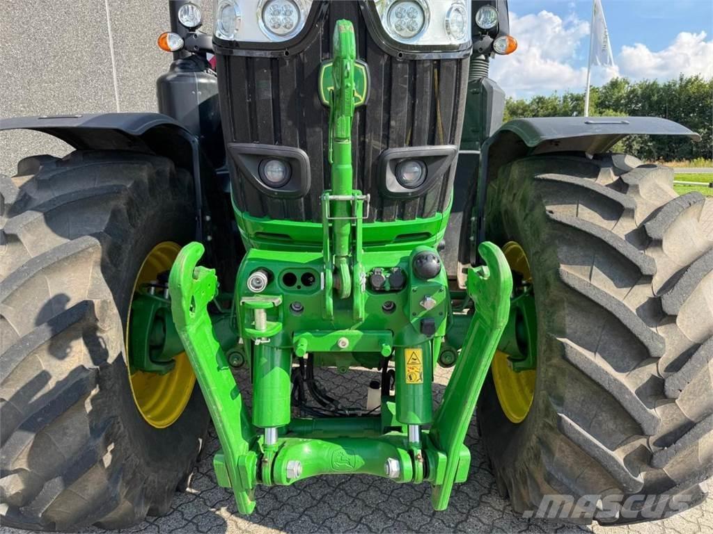 John Deere 6250R Tractoare