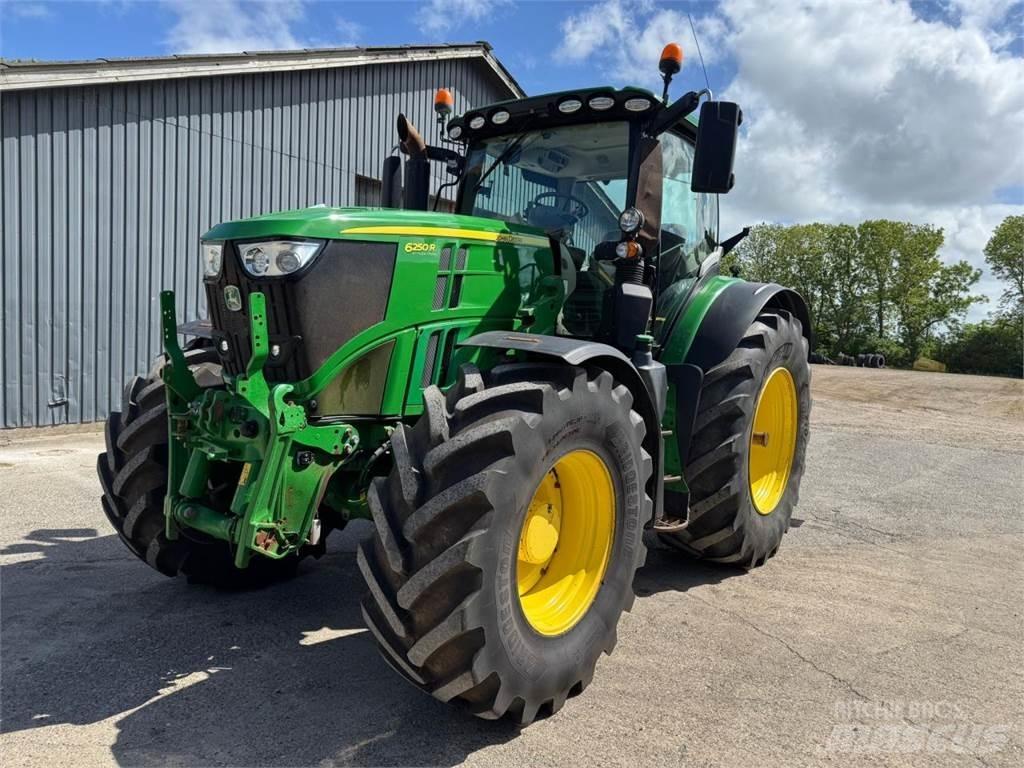 John Deere 6250R Tractoare