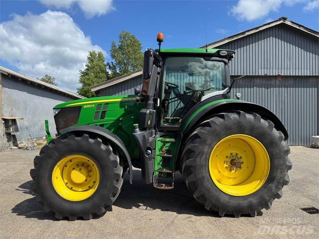 John Deere 6250R Tractoare