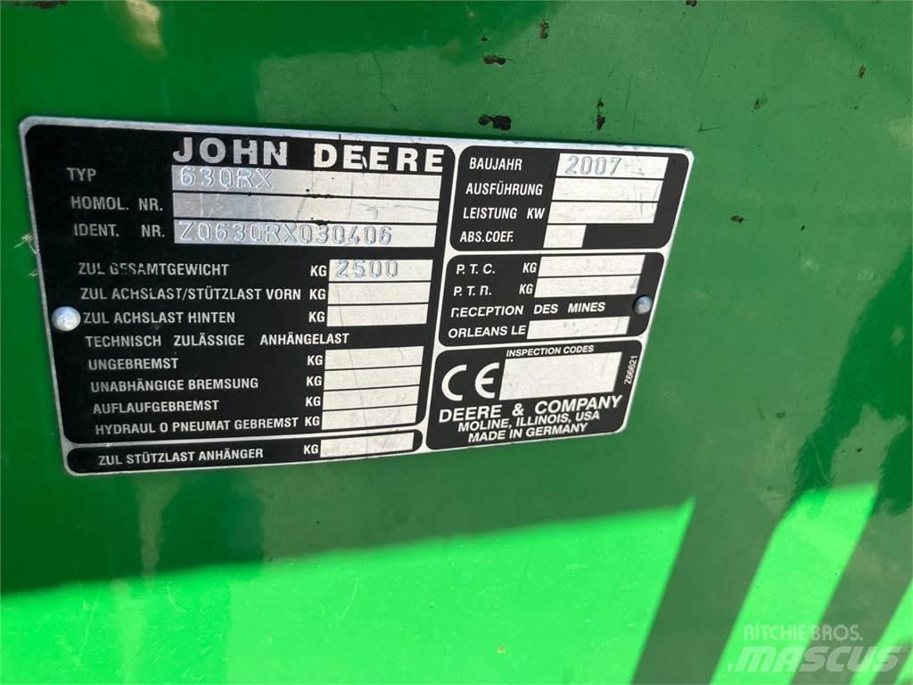 John Deere 630R Combine capete pentru culegatoare