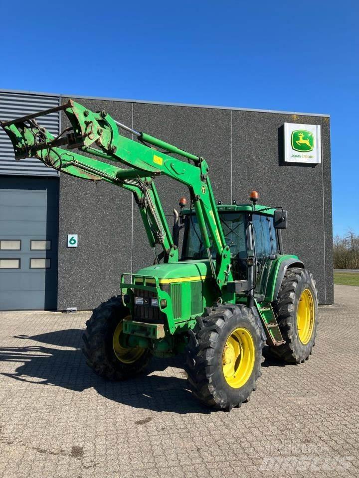 John Deere 6810 Tractoare
