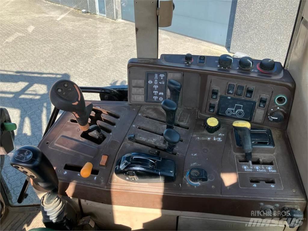 John Deere 6810 Tractoare