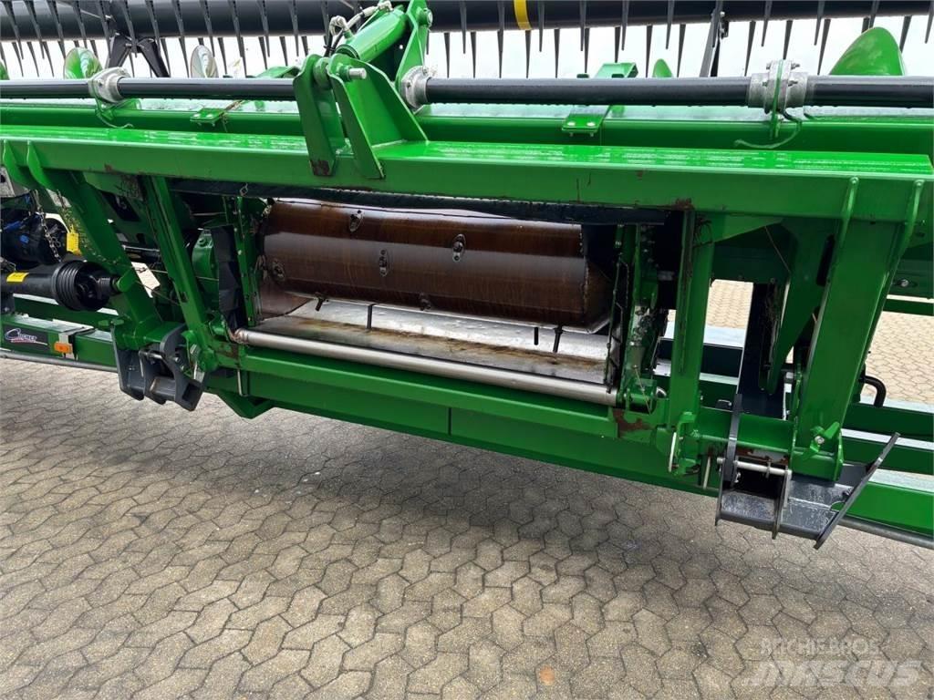 John Deere 735D Combine capete pentru culegatoare