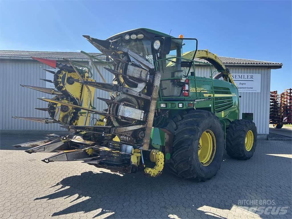 John Deere 7400 Culegatoare de nutret