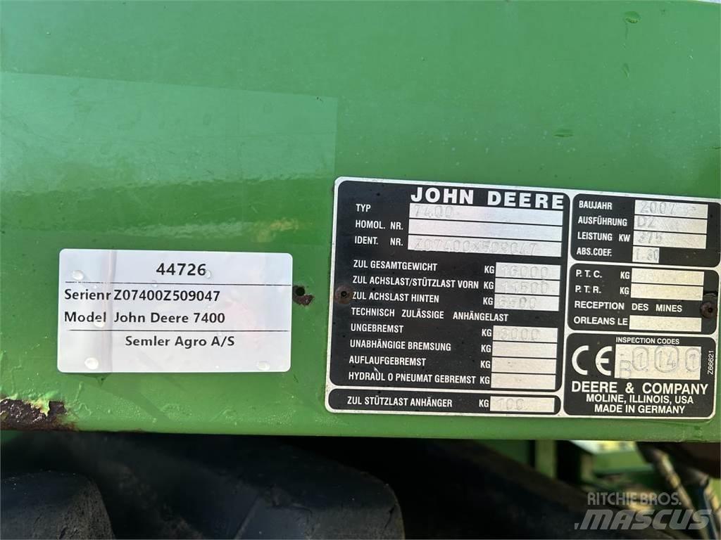 John Deere 7400 Culegatoare de nutret