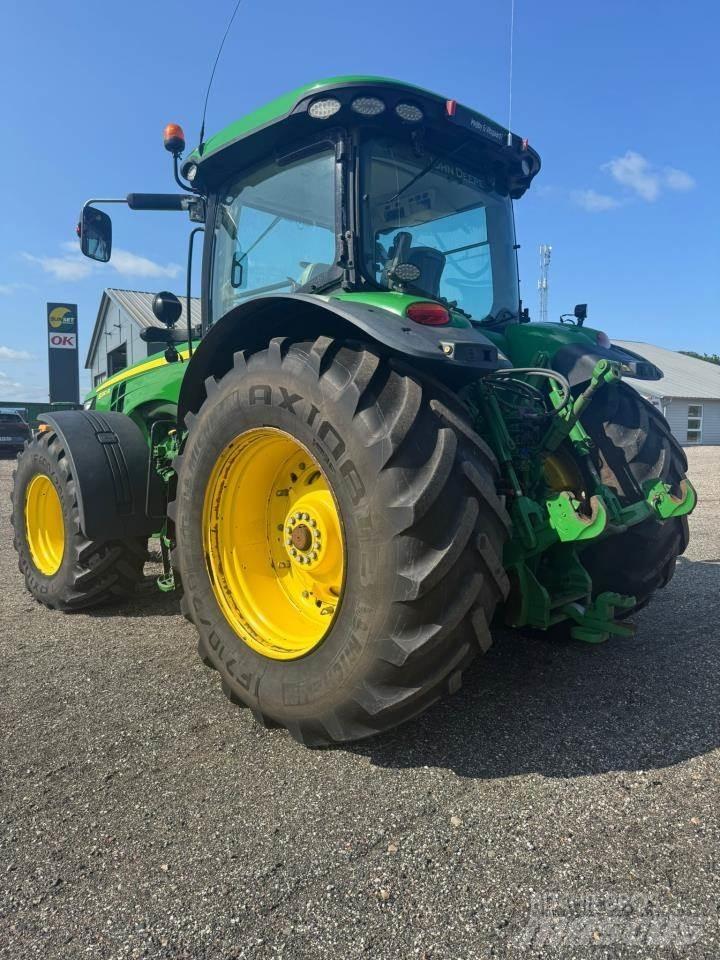 John Deere 8310R Tractoare
