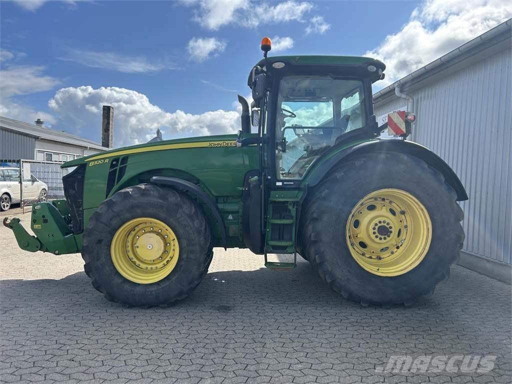 John Deere 8320R Tractoare