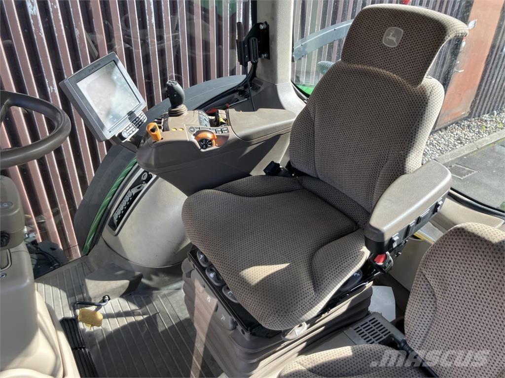 John Deere 8320R Tractoare