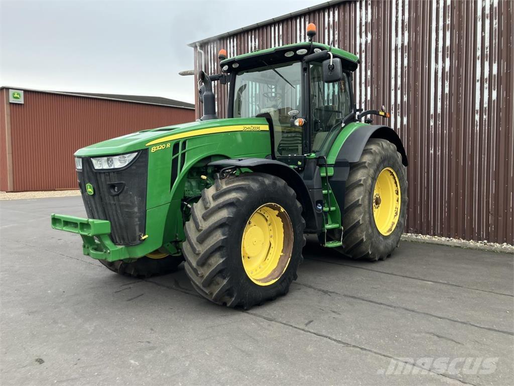 John Deere 8320R Tractoare