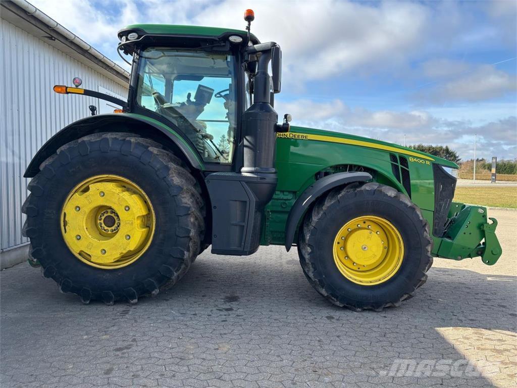 John Deere 8400R Tractoare