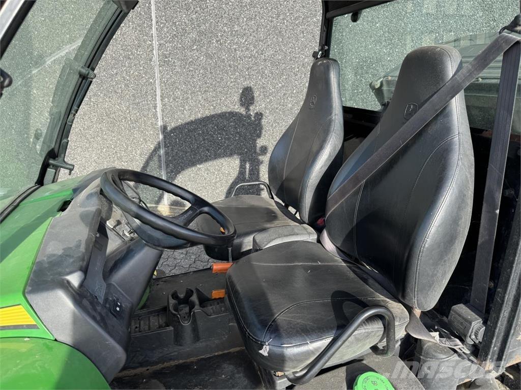 John Deere 855D UTV-uri