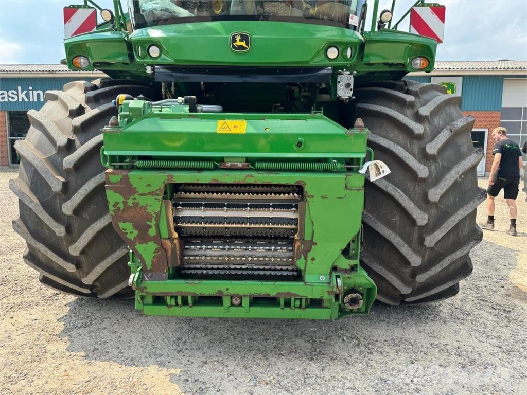 John Deere 8700 Culegatoare de nutret