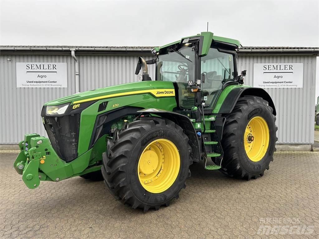 John Deere 8R 370 Tractoare