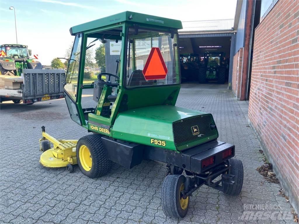 John Deere F935 Tractoare compacte