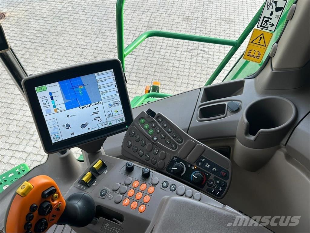 John Deere S690 Combine de secerat