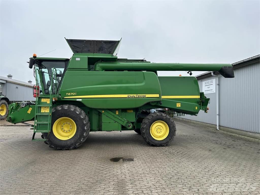 John Deere T670 Combine de secerat