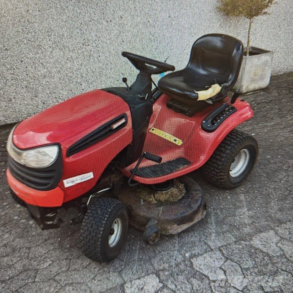 Jonsered LT2216 Tractoare compacte