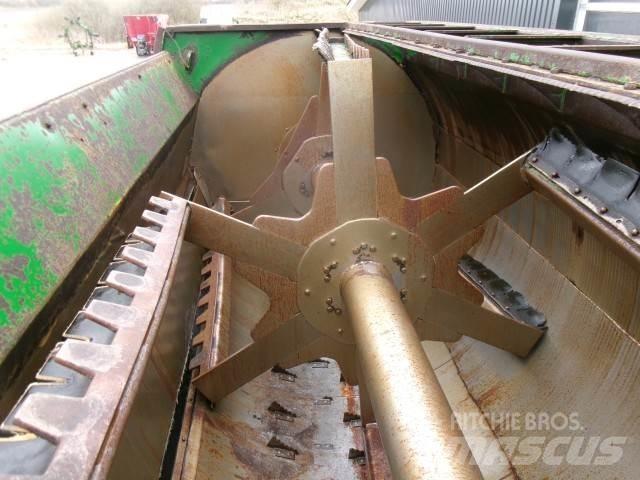 Keenan MF380 vagoane de furaj