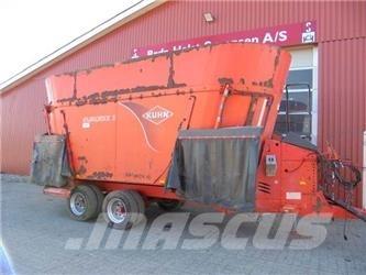 Kuhn 27 M3 vagoane de furaj