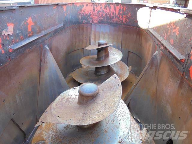 Kuhn 45 M3 vagoane de furaj