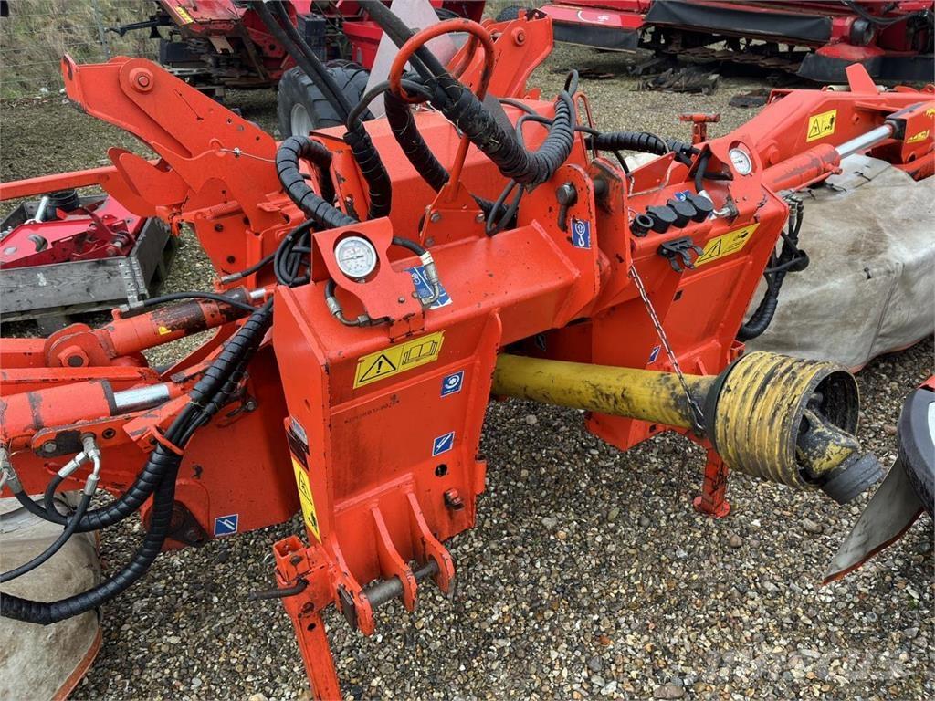 Kuhn GMD 883 Utilaj de răvăşit fân