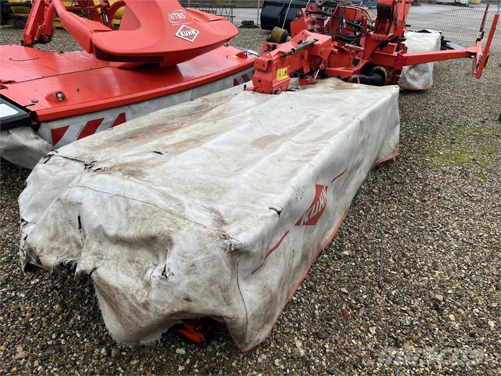 Kuhn GMD 883 Utilaj de răvăşit fân