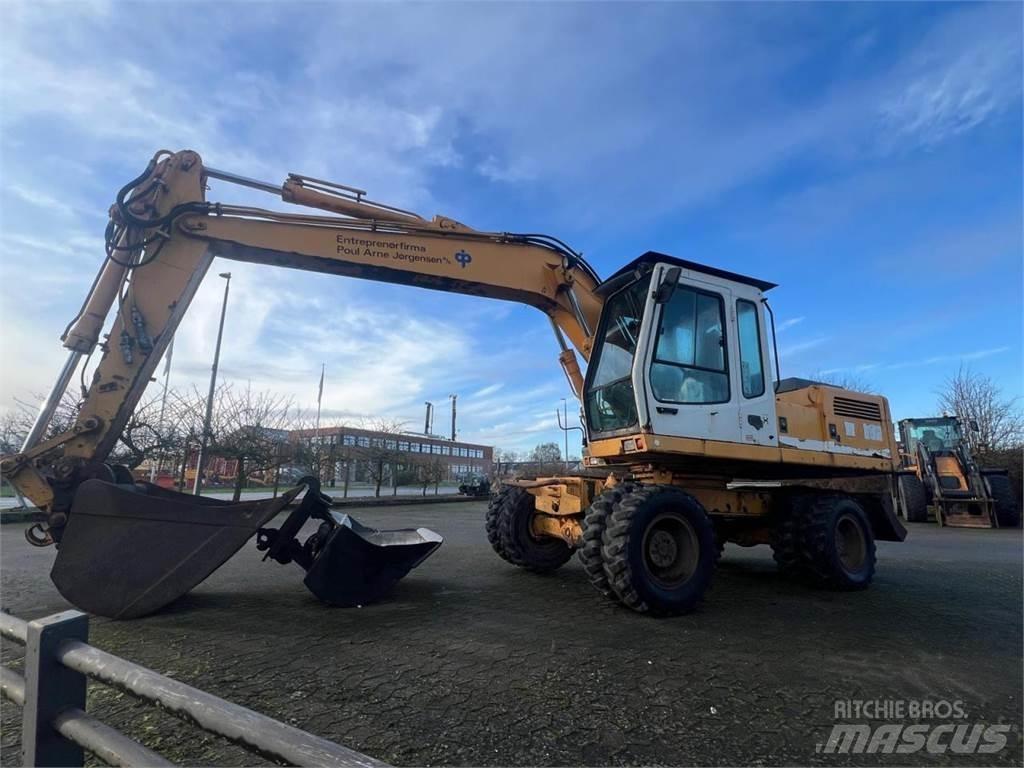 Liebherr 902 Excavatoare cu roti