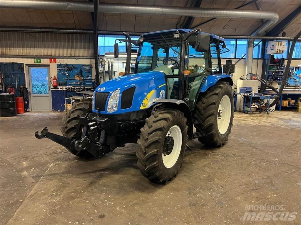 New Holland T5030 Tractoare