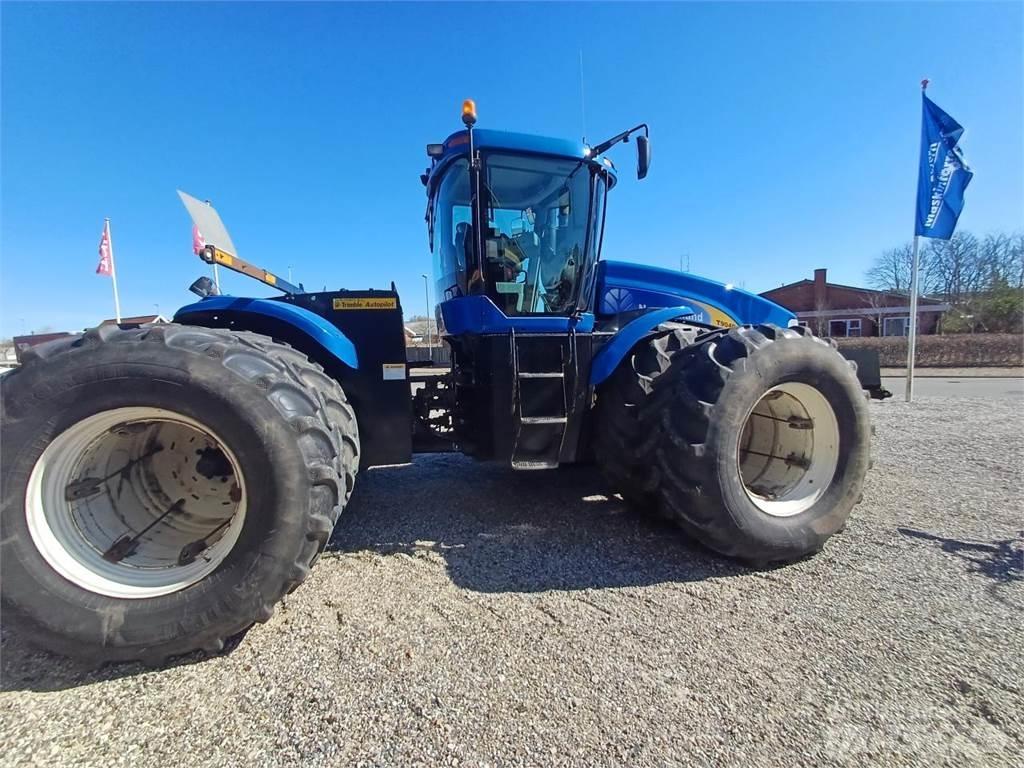 New Holland T9040 Tractoare