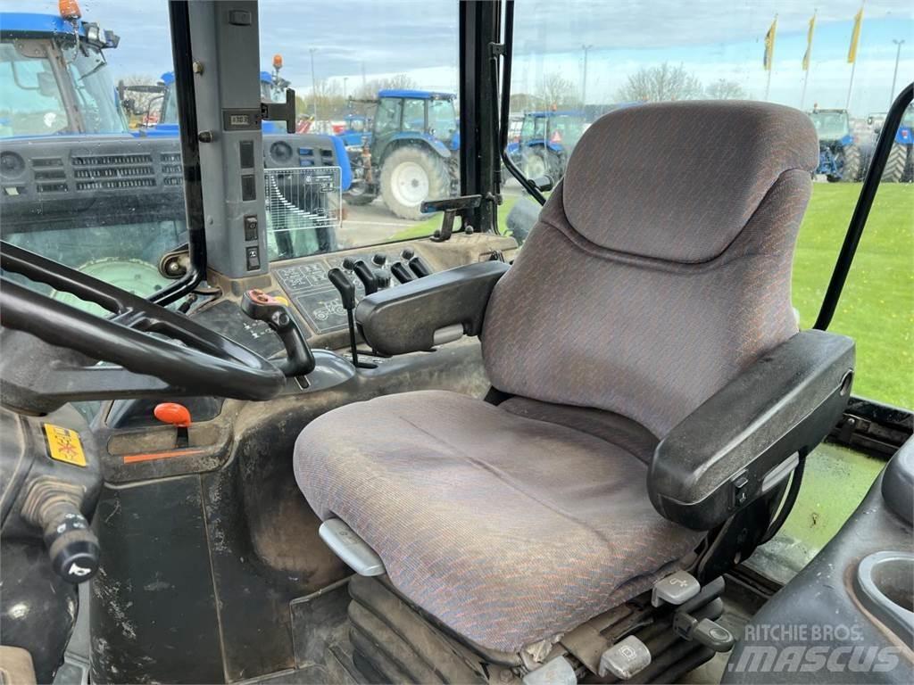 New Holland TM150 Tractoare