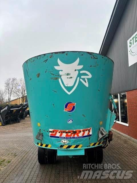 Storti TW180 vagoane de furaj