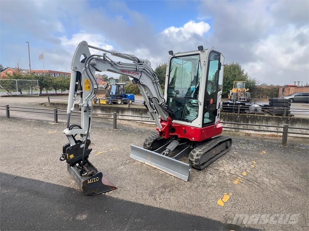 Takeuchi TB325R Mini excavatoare < 7t