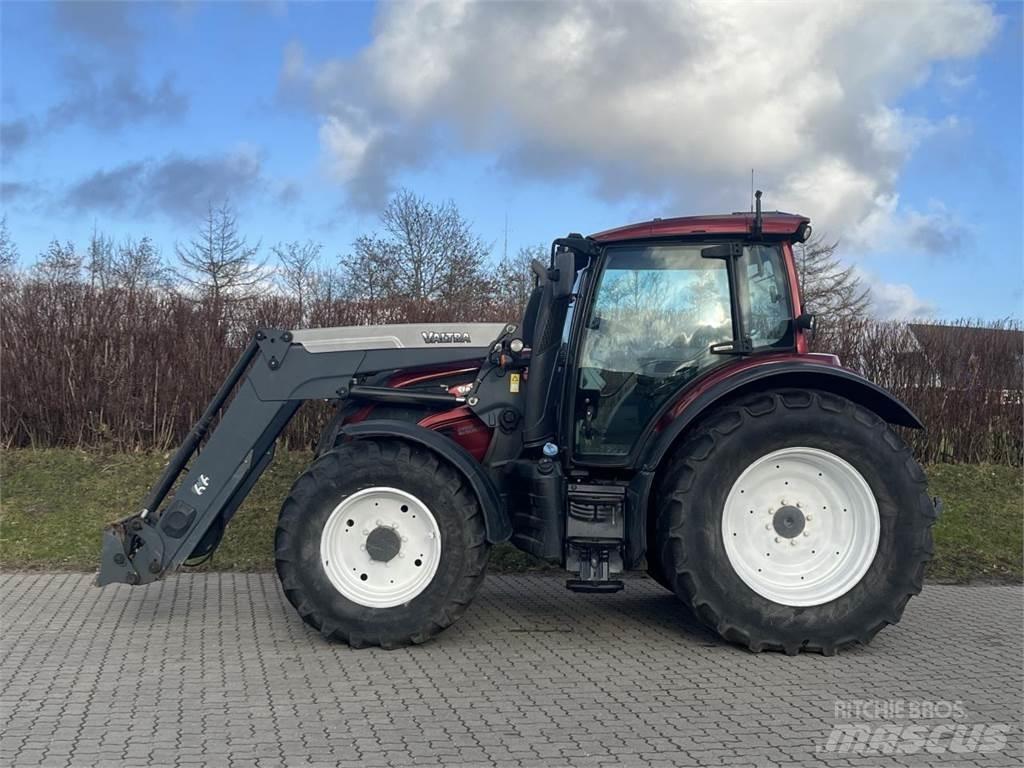 Valtra N 174 Tractoare