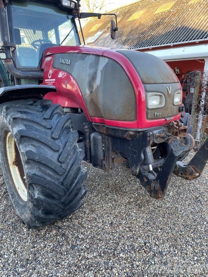 Valtra T151 Tractoare