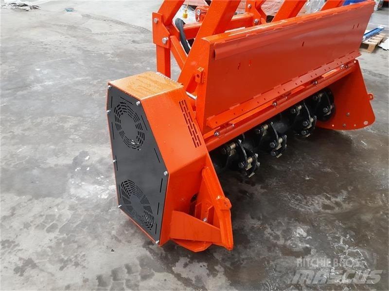  - - -  Boxer Agri Utilaje silvicultura