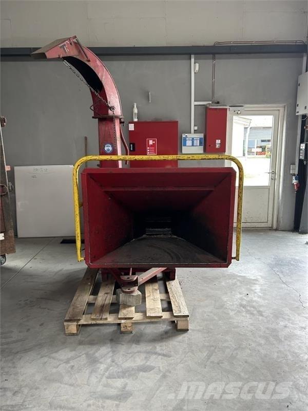 TP 760 Masini de tocat lemn