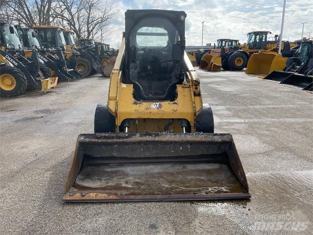 CAT 262D3 Mini incarcator