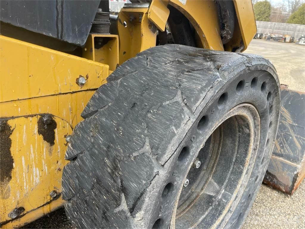 CAT 262D3 Mini incarcator