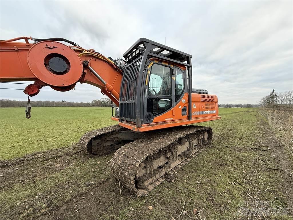 Doosan 225 Excavatoare
