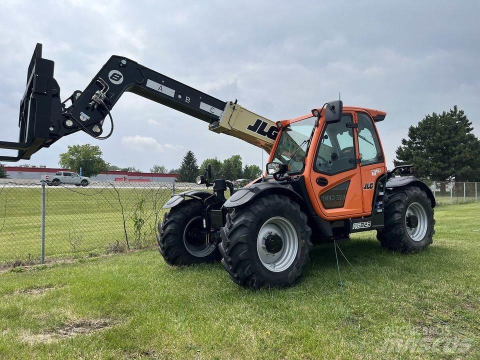 JLG 823 Stivuitoare telescopice