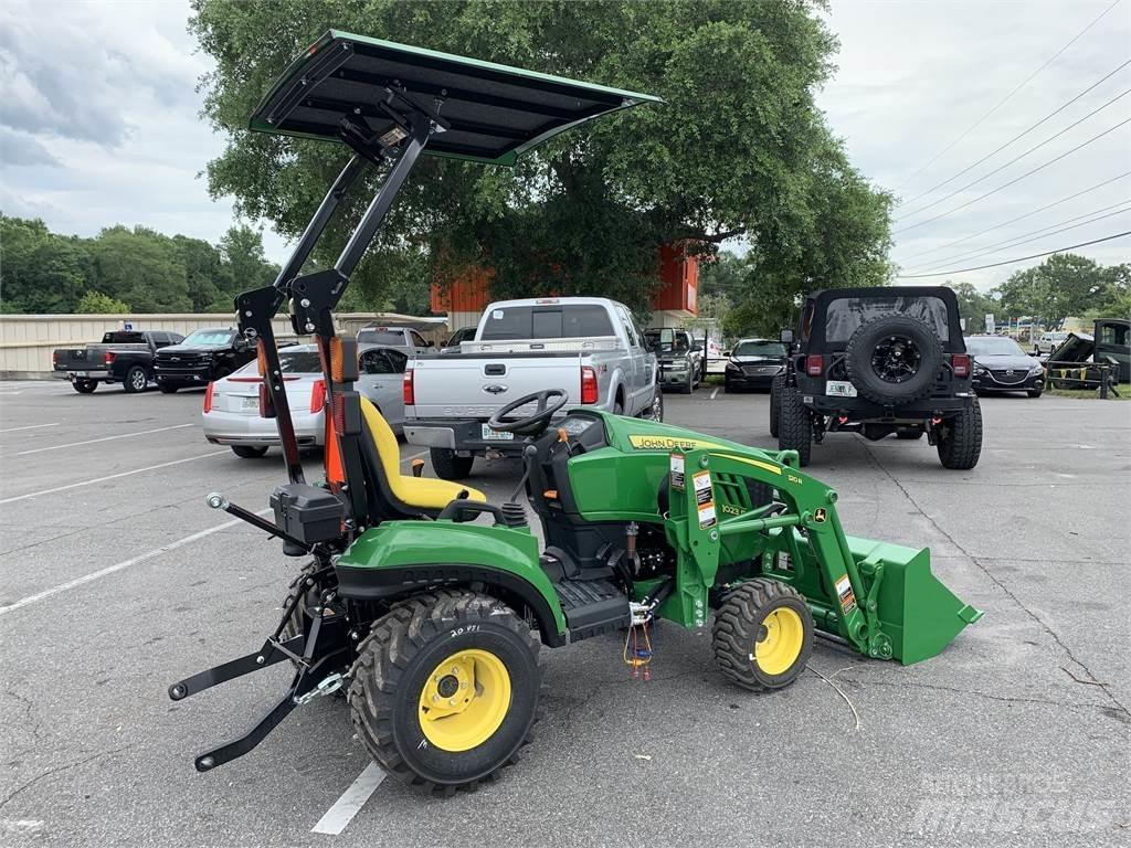 John Deere 1023E Tractoare compacte