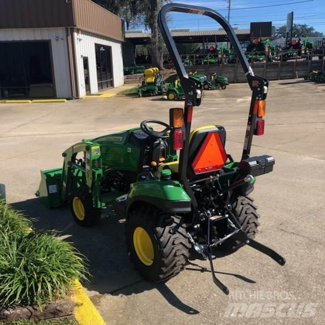 John Deere 1023E Tractoare compacte
