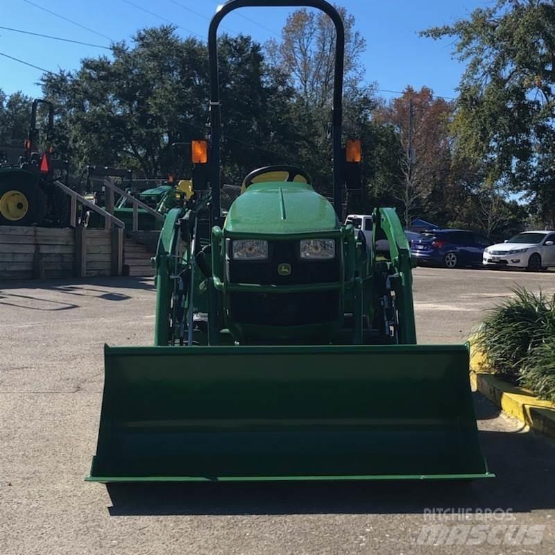 John Deere 1023E Tractoare compacte