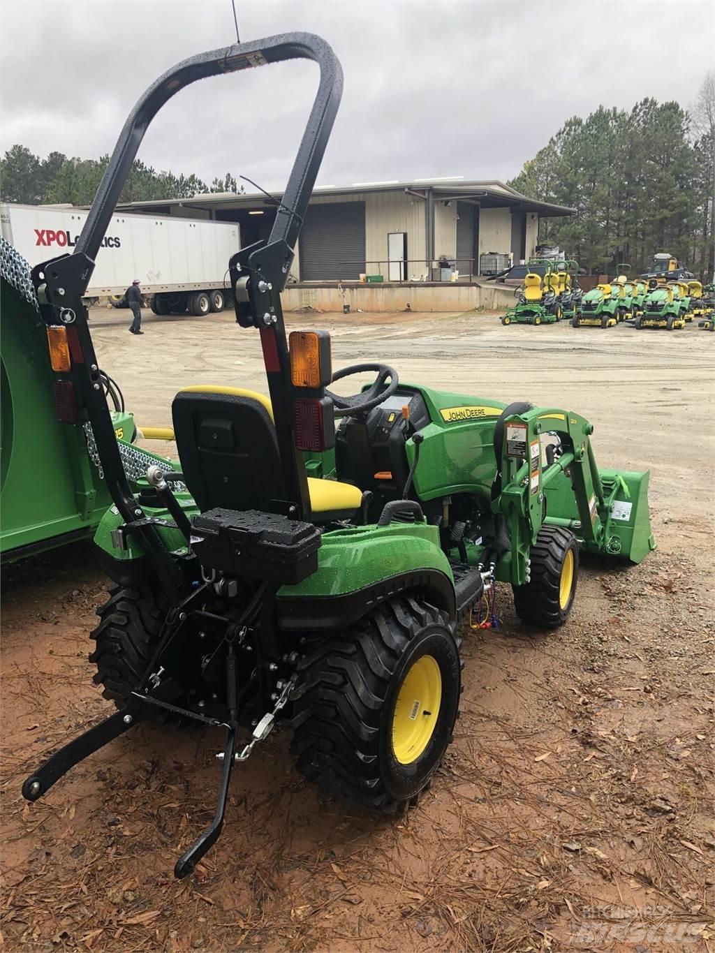 John Deere 1023E Tractoare compacte