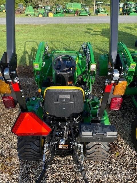 John Deere 1023E Tractoare compacte