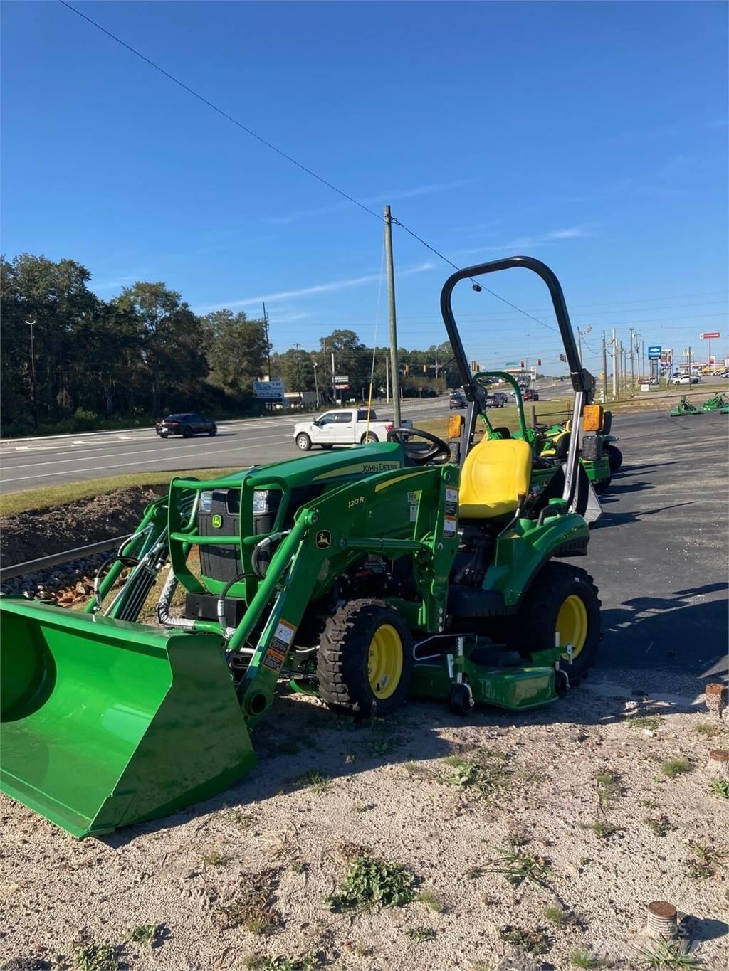 John Deere 1023E Tractoare compacte