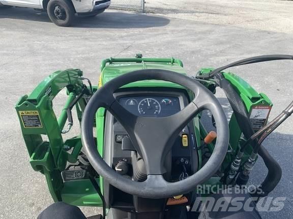 John Deere 1025R Tractoare compacte