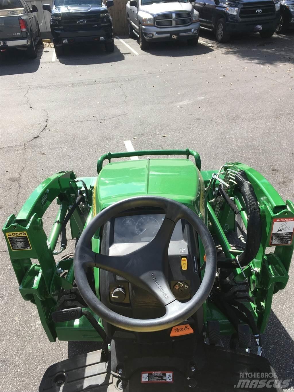 John Deere 1025R Tractoare compacte